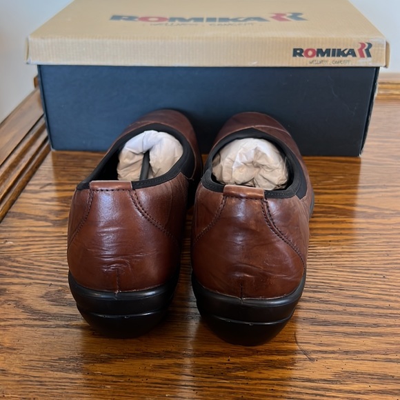 Romika 'Cassie 21' Wedge Flat Brandy NIB - Picture 6 of 9